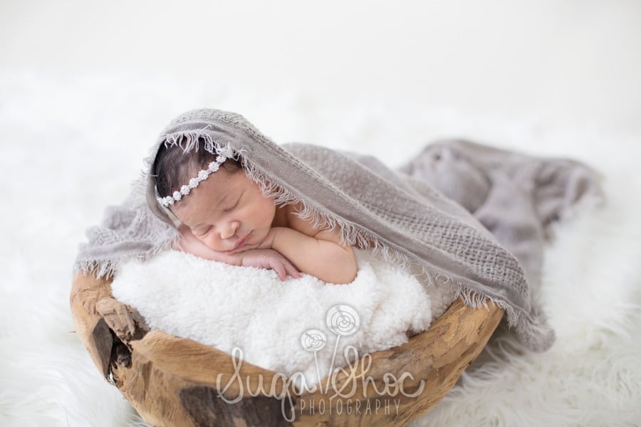 SugaShoc_Photography_Newborn_Photographer_Bucks County_Doylestown_PA_newborn_in_puzzle_bowl