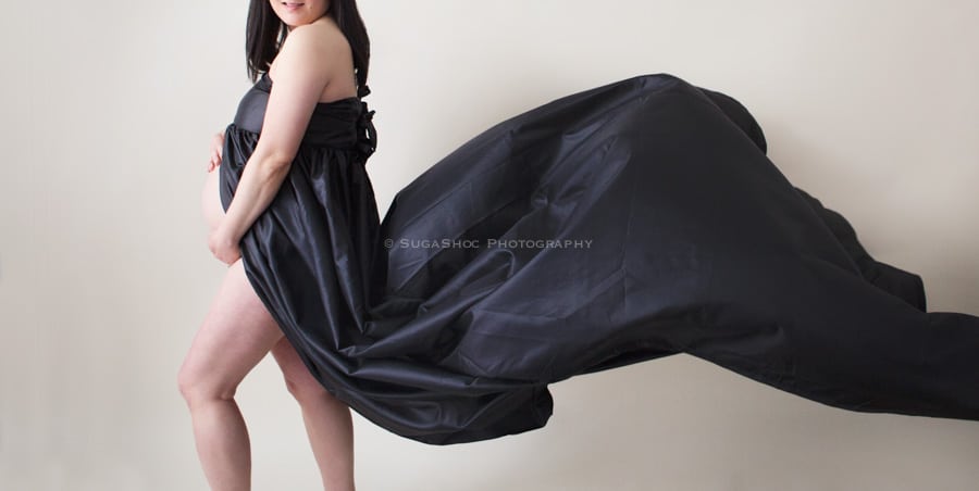SugaShoc_Photography_Maternity_Photographer_Bucks_County_PA_Doylestown_PA_maternity_satin_gown