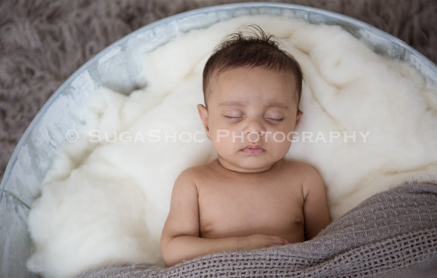 SugaShoc_Photography_Newborn_Photographer_Bucks_County_PA_Doylestown_PA_three_month_old_baby_photo_in_bucket