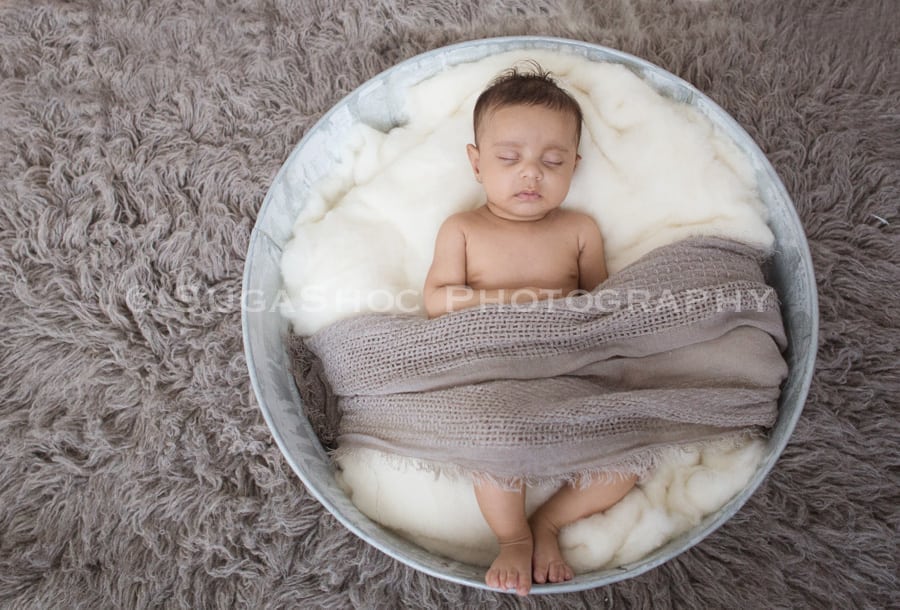 SugaShoc_Photography_Newborn_Photographer_Bucks_County_PA_Doylestown_PA_three_month_old_baby_photo_in_metal_bucket