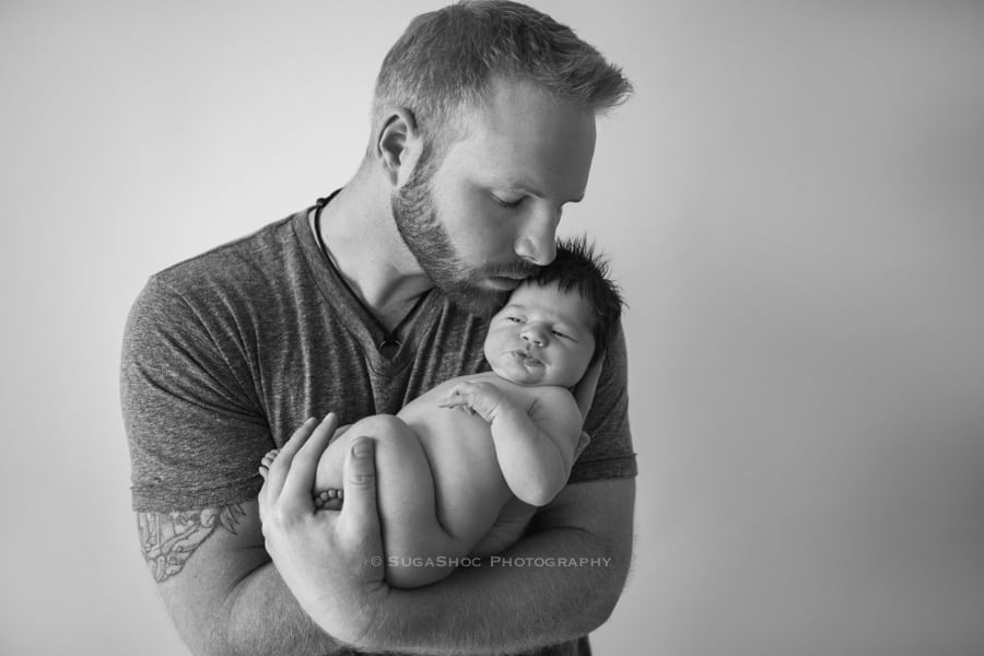 SugaShoc_Photography_Newborn_Photographer_Bucks_County_PA_Doylestown_PA_newborn_with_dad_pose