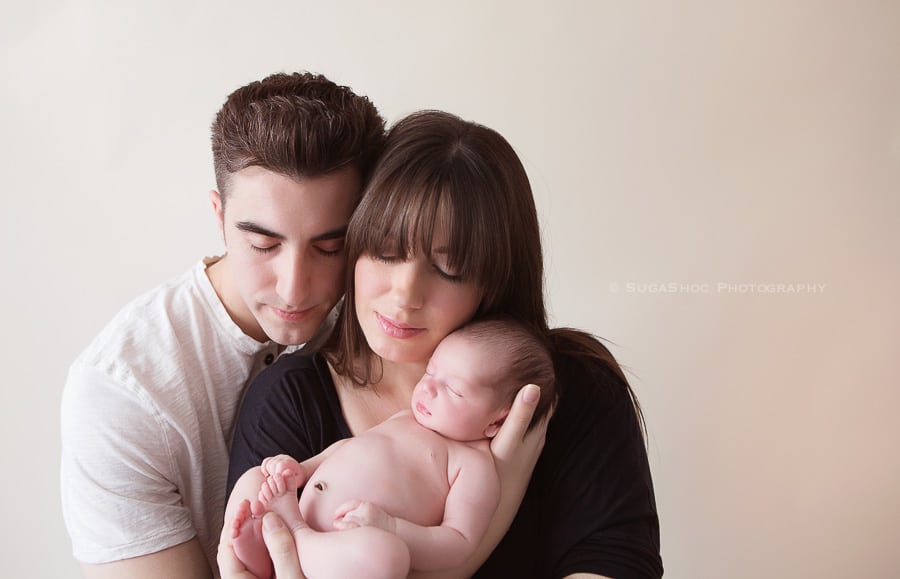 SugaShoc_Photography_Newborn_Photographer_Bucks_County_PA_Doylestown_PA_newborn_parents_family_pose_ideas
