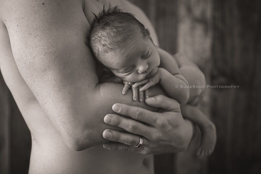 SugaShoc_Photography_Newborn_Photographer_Bucks_County_PA_Doylestown_PA_newborn_with_dad_pose