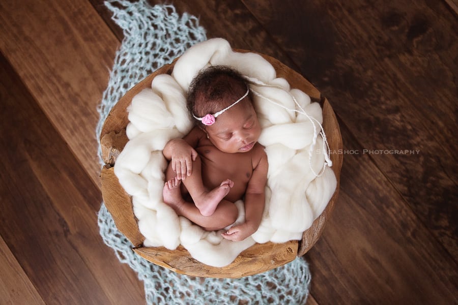SugaShoc_Photography_Newborn_Photographer_Bucks_County_PA_Doylestown_PA_newborn_puzzle_bowl_wool_filler