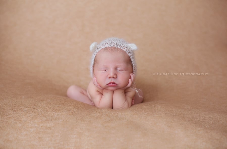 SugaShoc_Photography_Newborn_Photographer_Bucks_County_PA_Doylestown_PA_newborn_baby_boy_froggy_pose_pure_knits_bear_hat