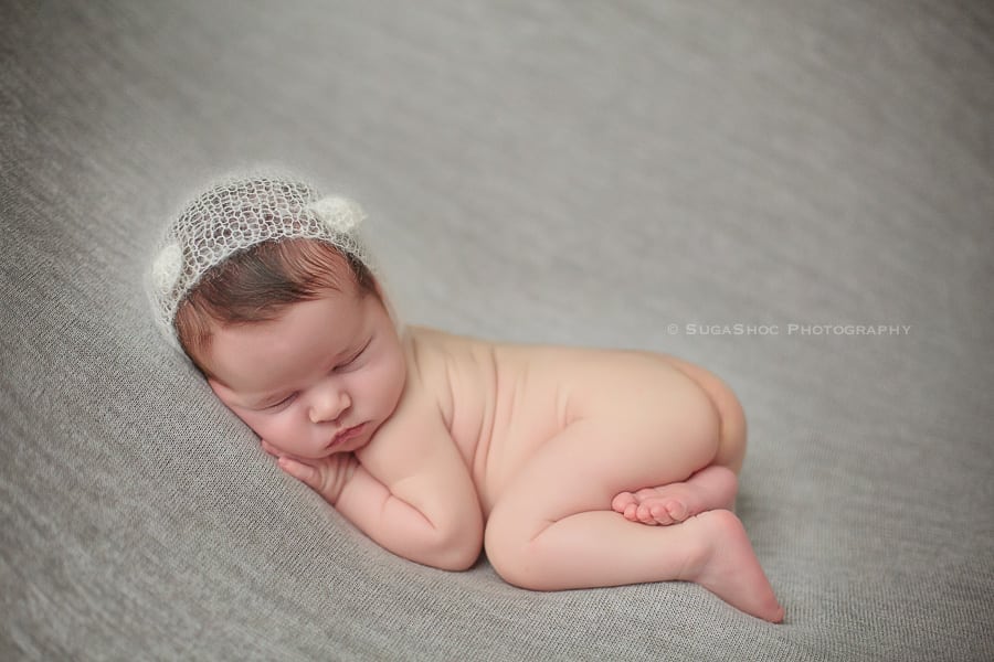 SugaShoc_Photography_Newborn_Photographer_Bucks_County_PA_Doylestown_PA_newborn_using_bear_hat_newborn_posing_ideas_bum_up_pose
