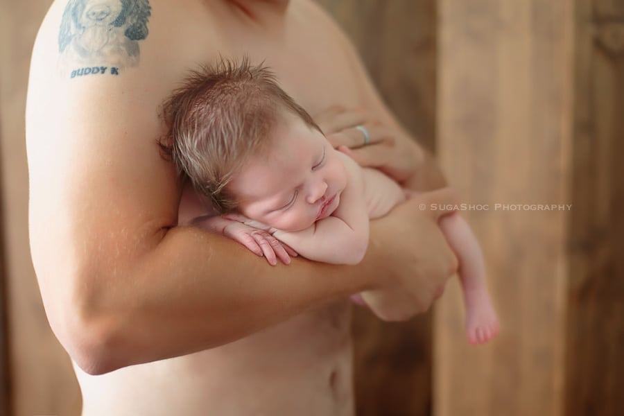 SugaShoc_Photography_Newborn_Photographer_Bucks_County_PA_Doylestown_PA_newborn_posing_ideas_newborn_pose_with_dad