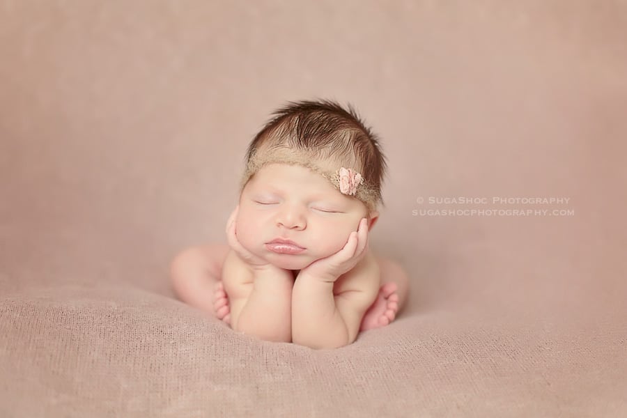 SugaShoc_Photography_Newborn_Photographer_Bucks_County_PA_Doylestown_PA_newborn_froggy_pose_newborn_posing_ideas