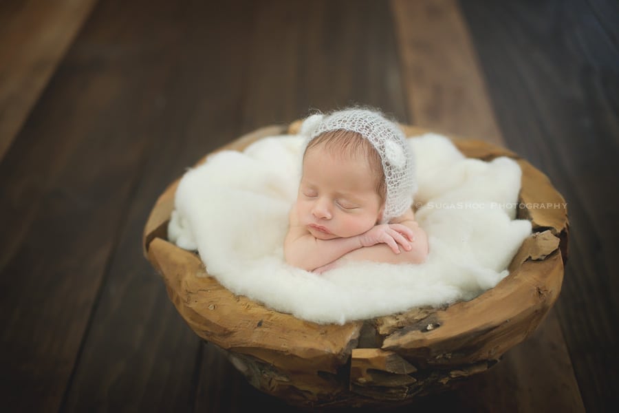 SugaShoc_Photography_Newborn_Photographer_Bucks_County_PA_Doylestown_PA_newborn_posing_ideas_newborn_fluff_newborn_mohair_bear_hat