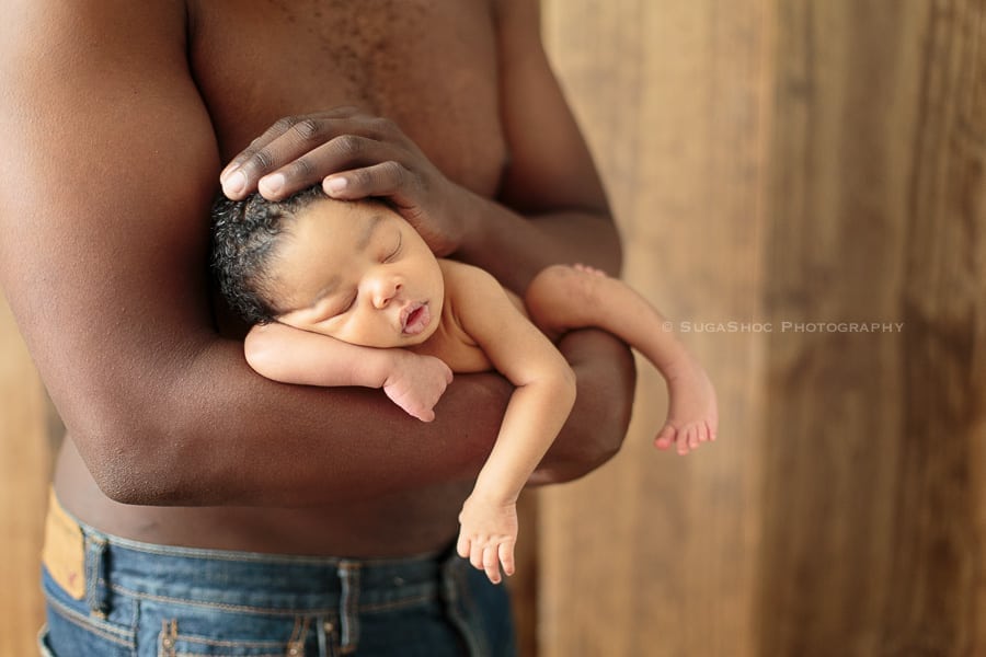 SugaShoc_Photography_Newborn_Photographer_Bucks_County_PA_Doylestown_PA_newborn_with_dad_pose_posing_ideas