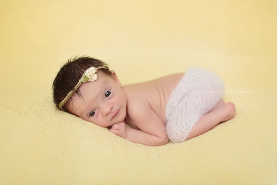 SugaShoc_Photography_Newborn_Photographer_Bucks_County_PA_Doylestown_PA_newborn_posing_ideas_newborn_bum_up_awake_pose