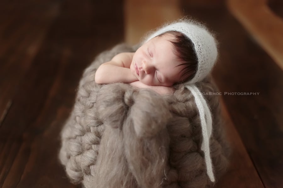 SugaShoc_Photography_Newborn_Photographer_Bucks_County_PA_Doylestown_PA_newborn_posing_ideas_newborn_knitted_sack