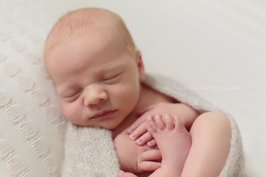 SugaShoc_Photography_Newborn_Photographer_Bucks_County_PA_Doylestown_PA_newborn_posing_ideas_newborn_wrap_shot