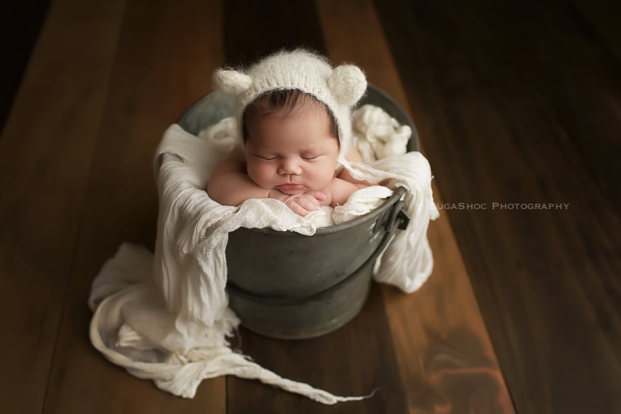SugaShoc_Photography_Newborn_Photographer_Bucks_County_PA_Doylestown_PA_resting_in_bucket_newborn_posing_ideas