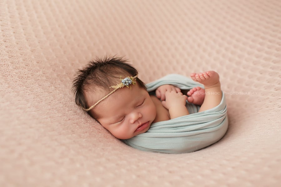 SugaShoc_Photography_Newborn_Photographer_Bucks_County_PA_Doylestown_PA_baby_blue_wrap_newborn_posing_ideas