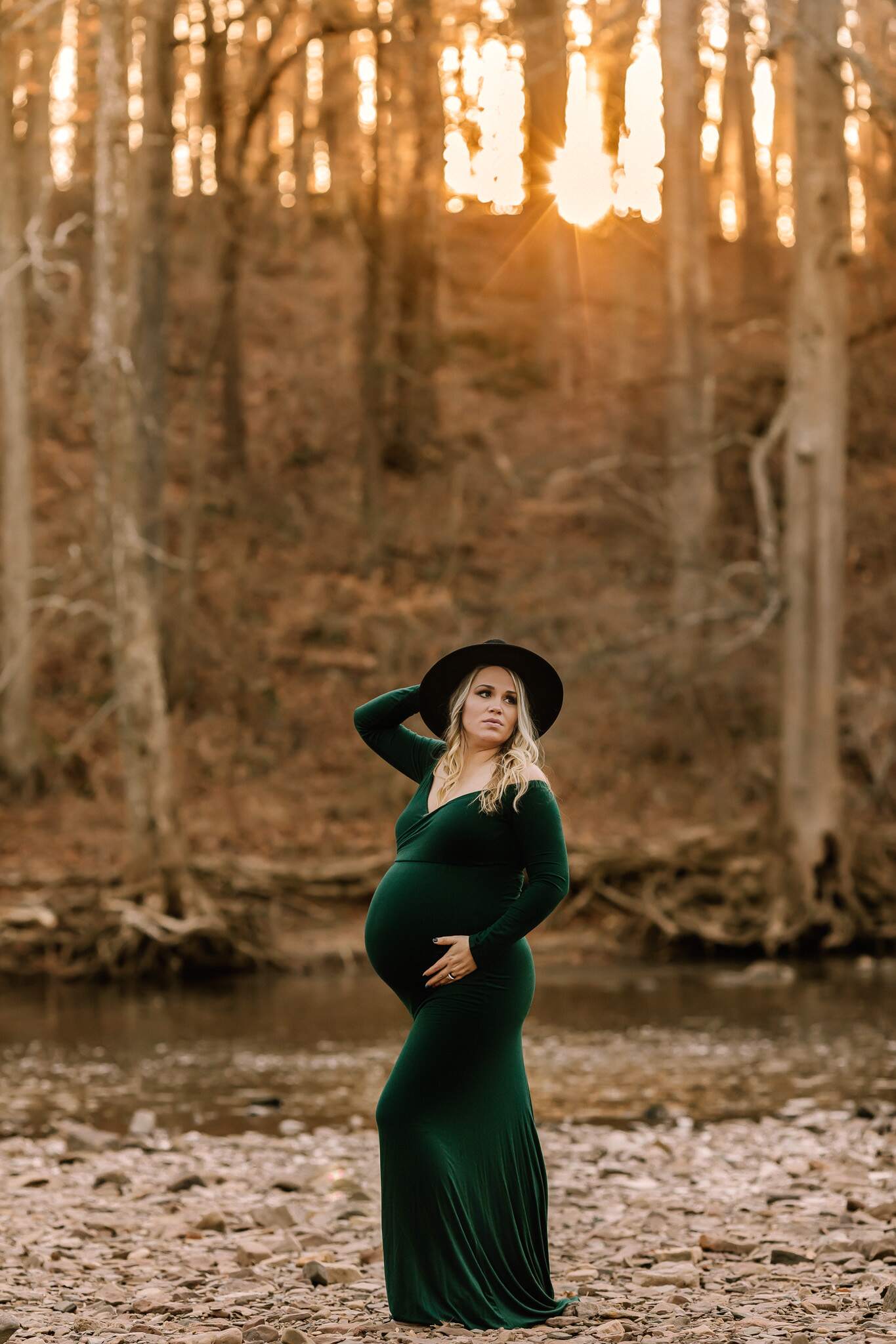 https://sugashocphotography.com/wp-content/uploads/2022/01/25-15496-post/SugaShoc_Photography_Maternity_Photographer_Bucks_County_PA_Doylestown_PA-13.jpg