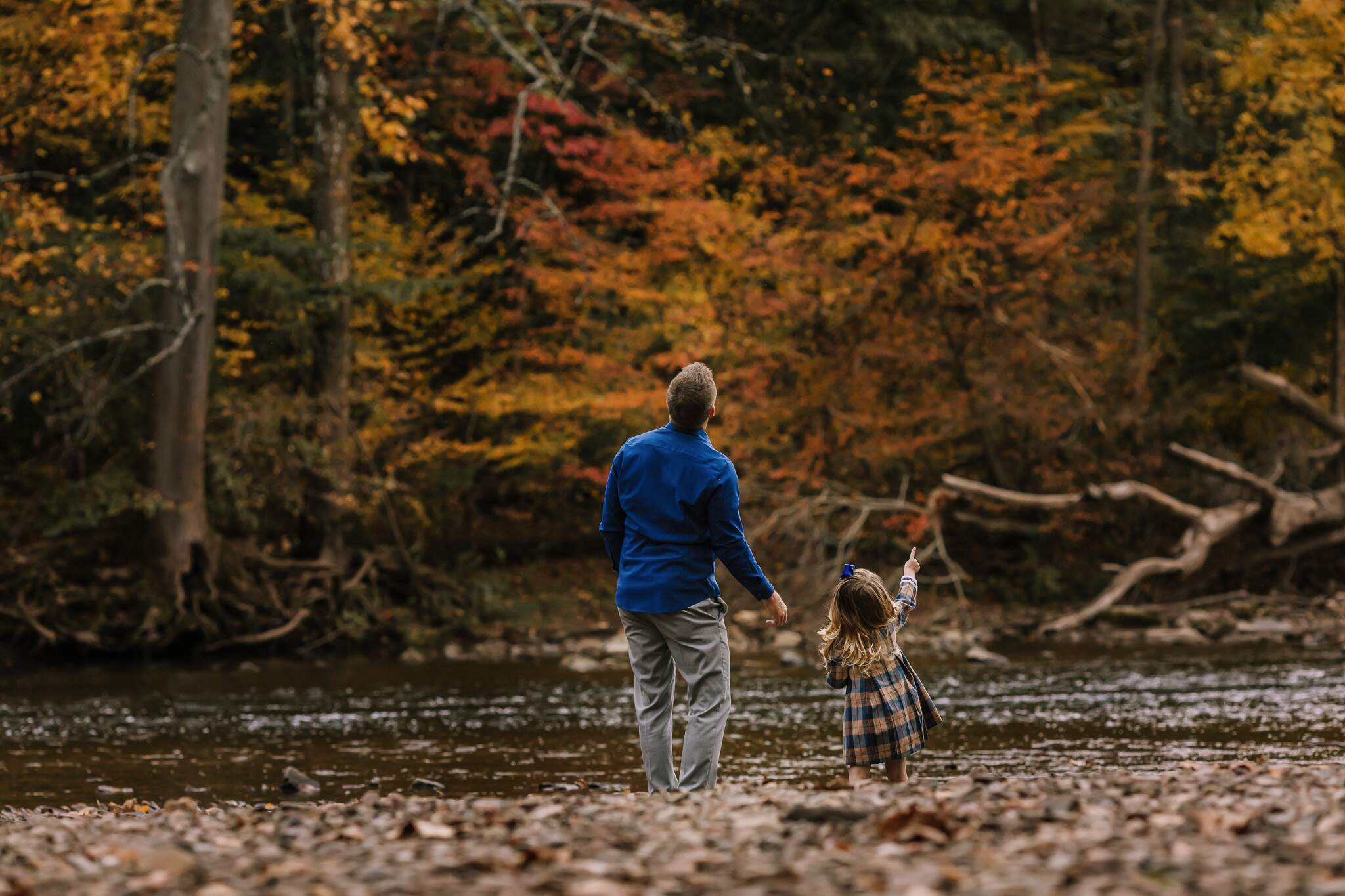 Outdoor fall family photoshoot in PA.