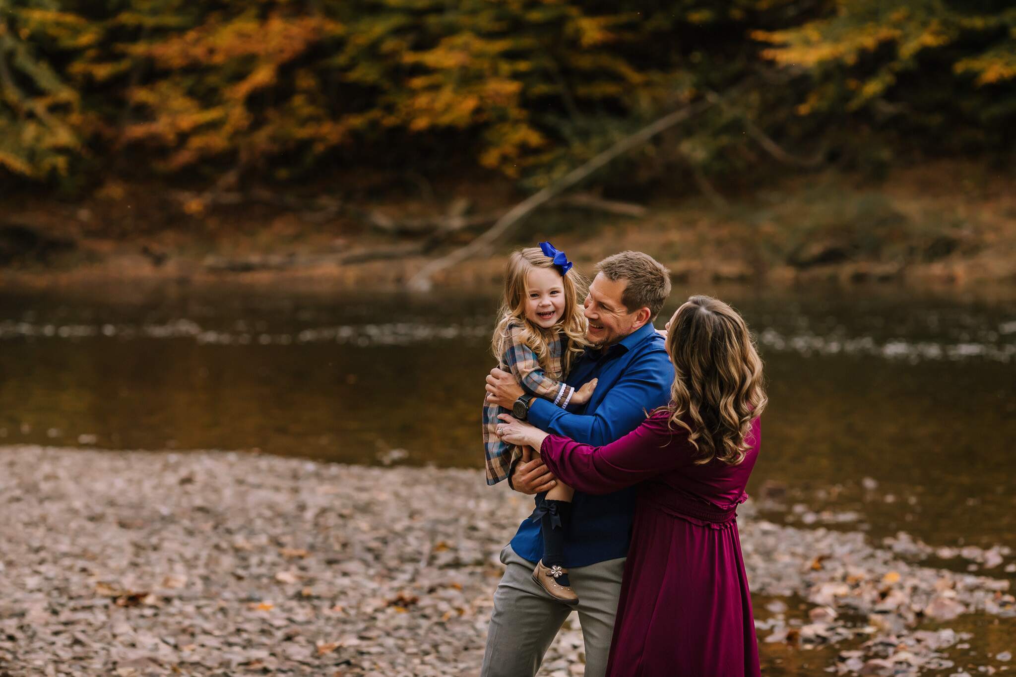 Outdoor fall family photoshoot in PA.