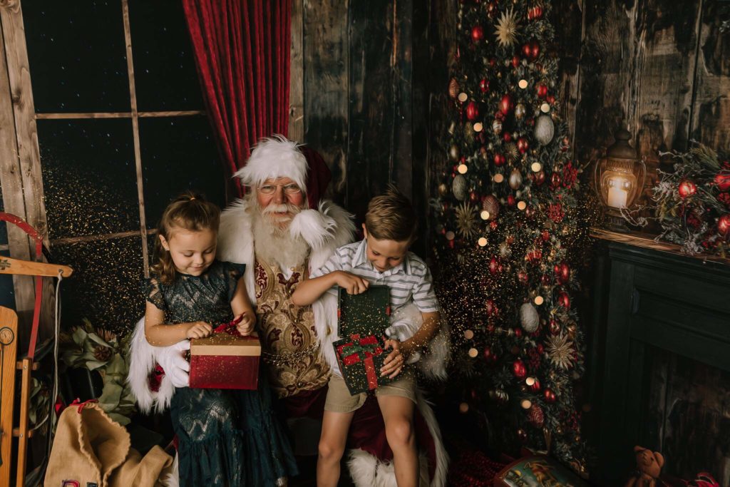 Opening Presents Magic Special Effect with Santa Holiday Sessions SugaShoc Photography